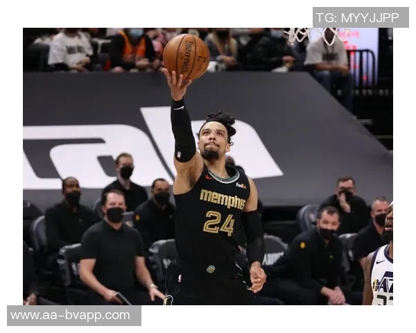 射手双星闪耀赛场格雷森阿伦与吉莱斯皮联手轰下51分并投中11记三分球 射手双星闪耀赛场格雷森阿伦与吉莱斯皮联手轰下51分并投中11记三分球